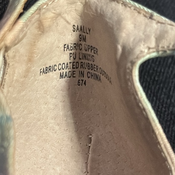 Steve Madden Saally fabric T Strap ankle strap heels pastel watercolor sandals 9 - Picture 7 of 10